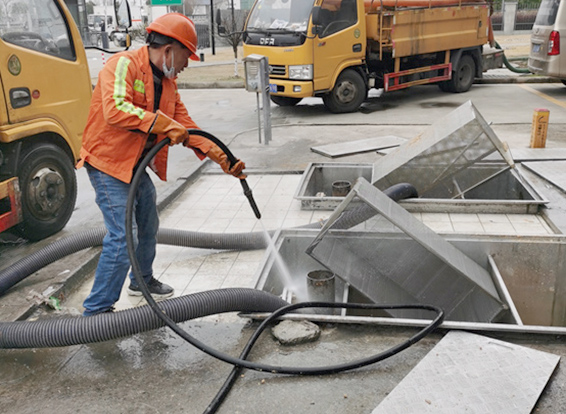 八所镇隔油池清理